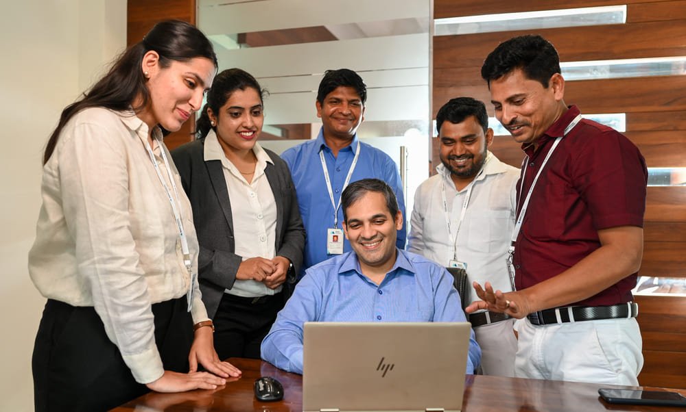 MAG Finserv staff member at a gold loan branch